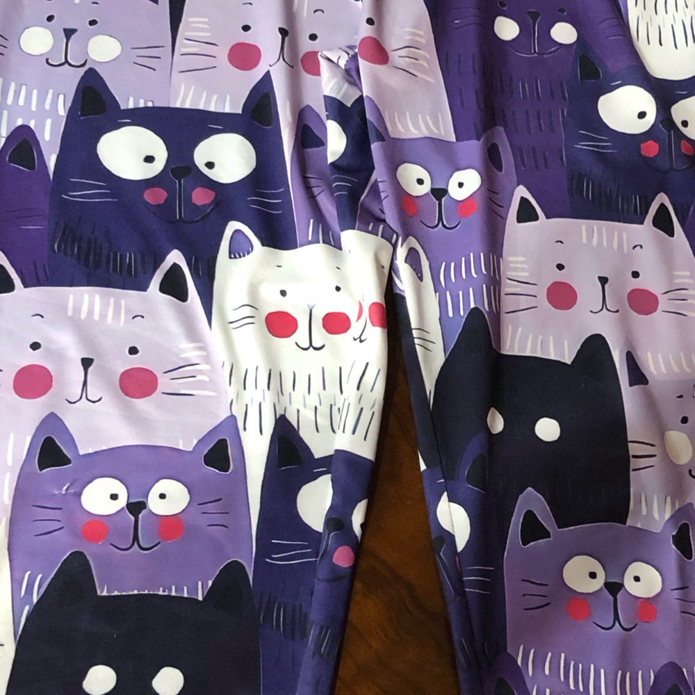 Ladies Purple Cat Print Leggings